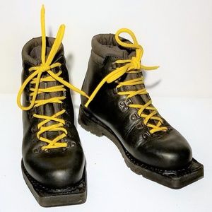 leather telemark boots